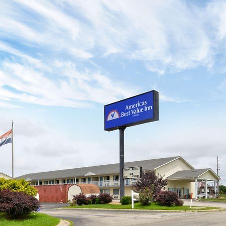 Americas Best Value Inn Knob Noster Exterior photo